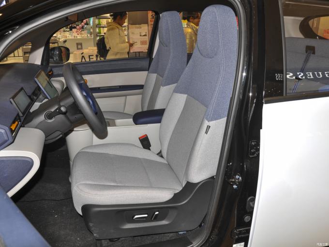 U2 Sitzer 6.6kw Front Drive des Elektro-Mobil-135km/H LHD 80/160Nm 5 der Tür-5 3840×1742×1545mm 2